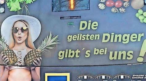 Edeka Supermarkt Sorgt Mit Busen Bus In Greifswald Für Aufregung