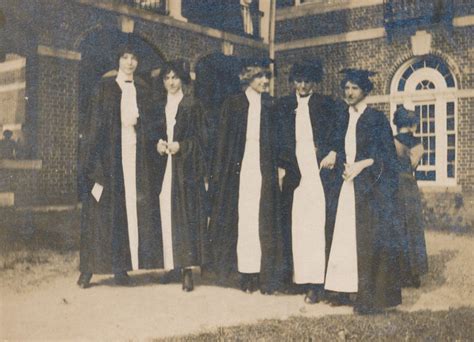 Sweet Briar College Students At Commencement 1913 Sweet Briar College