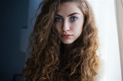 Fond d écran visage femmes maquette cheveux longs yeux bleus brunette la photographie