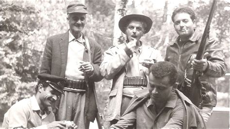 Ofrecemos las más renombradas colecciones de distintivas y exclusivas marcas. Vita di altri tempi a Zagarise - YouTube