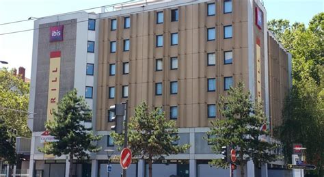 Elle accueille les nombreux tgv des lignes. Hotel ibis Lyon Gare La Part Dieu