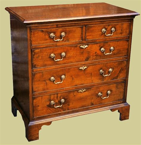 Chests of drawers come in a number of configurations and styles. 5 Drawer Chest of Drawers | Bespoke English Made ...