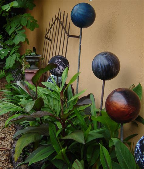 How To Make A Garden Sculpture From Old Recycled Bowling