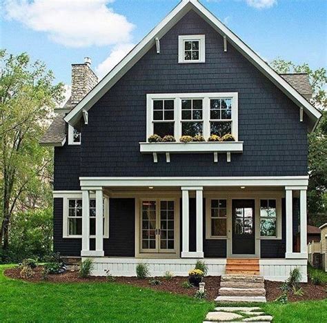 Best exterior house colors trend for 2019 & how to pick the right colors. Pin by Lisa Jenni on Exteriors | Modern farmhouse exterior ...