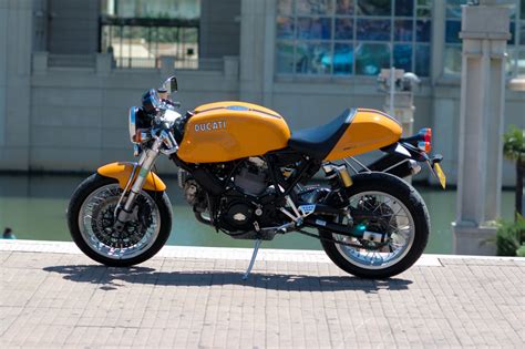 Ducati sport 1000 and ducati paul smart 1000 le launched in october. In Vinum Veritas: Che Bella Moto! Ducati Sport 1000 Monoposto
