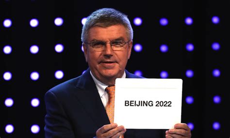 Pechino diventerà in questo modo l'unica città sede di un'olimpiade estiva, nel 2008 e di una invernale. Gruppi per i diritti umani chiedono di non tenere in Cina ...