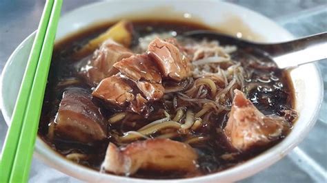 For 34 years, ah pui loh mee has been serving. Ah Khoon Loh Mee Lucky Food Court, Butterworth ...