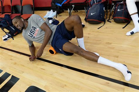 Maybe you would like to learn more about one of these? NBA: Los compi yogui de la NBA | Marca.com