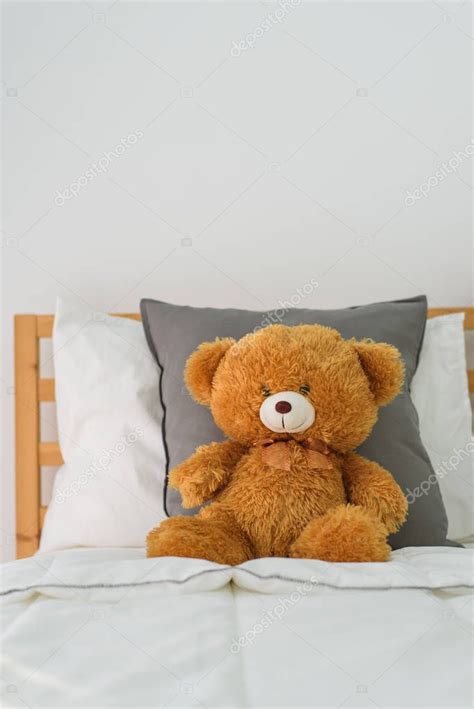 Teddy Bear Bed — Stock Photo © Pixindy 195863294