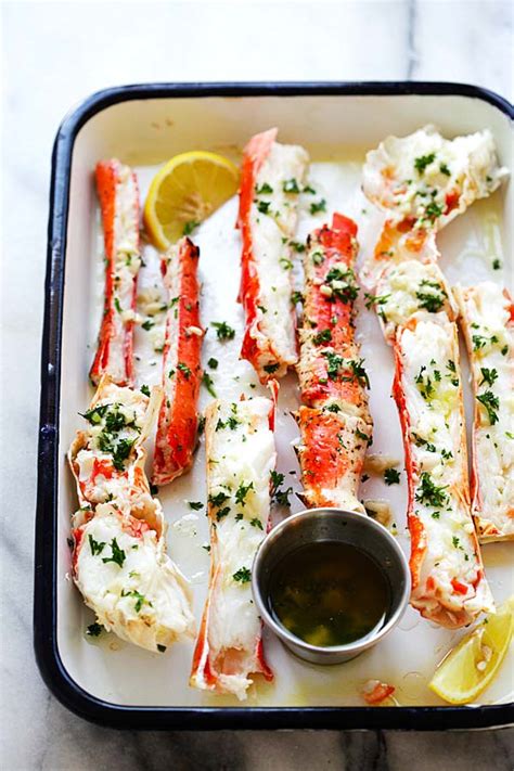 Here in new england, we can enjoy both king crab legs and snow crab legs. Garlic Lemon Butter Crab Legs | Easy Delicious Recipes