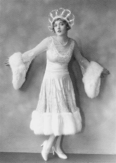Marion Davies Photographed By Ruth Harriet Louise 1926 Twenties Style Marion Davies Medieval