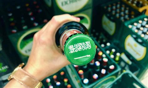 ألمانيا تعتذر للسعودية بعد إهانة العلم بالخمور