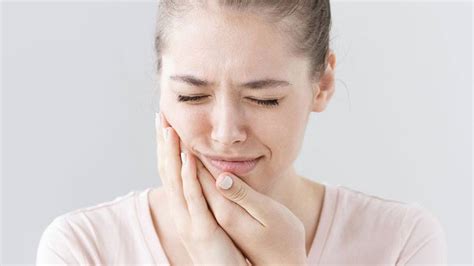 10 Possible Reasons For Your Gum Pain Entirely Health