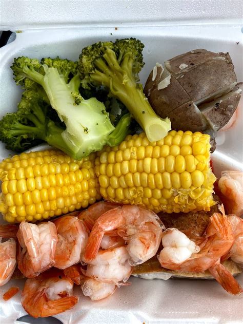 Be one of the first to write. Mr Hook Fish & Chicken - Restaurant | 6042 Woodland Ave ...
