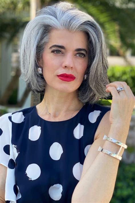 Glamorous Bang Hairstyles For Older Women With Gray Hair That Will