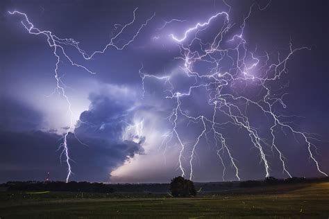 Step By Step Guide To Stacking Lightning Images — Jason Weingart