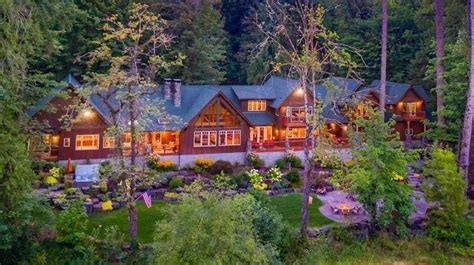 McKenzie River Log Cabin Reduced to $2.75M in Leaburg, Oregon - Pricey Pads