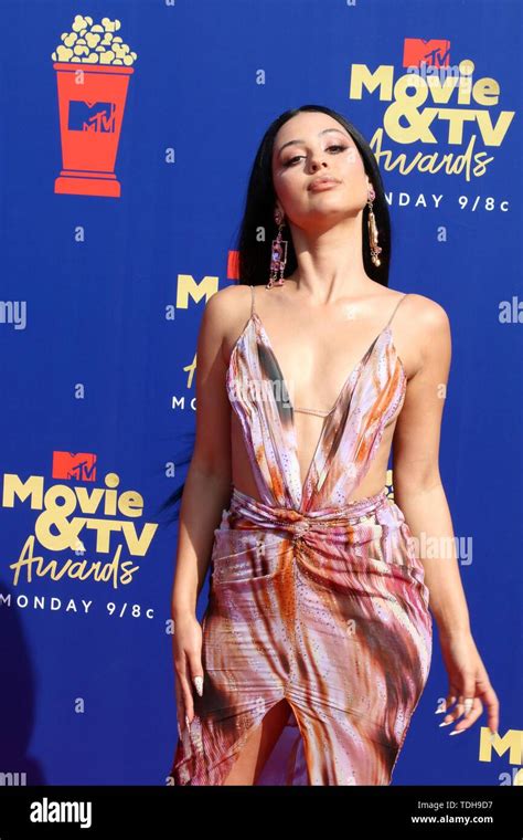 Los Angeles Jun 15 Alexa Demie At The 2019 Mtv Movie And Tv Awards At