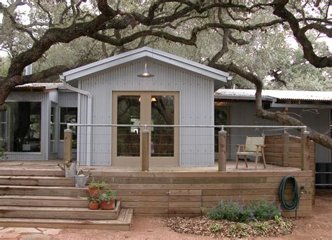 Who doesnt love a beautiful front porch. The Texas Trailer Transformation - Mobile and Manufactured ...