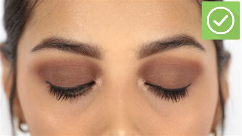 If you have difficulties getting your eye makeup to look good, no need to worry. How to Apply Dark Eyeshadow: 10 Steps (with Pictures) - wikiHow