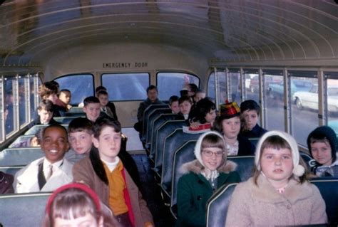 30 Photographs Show What School Buses Looked Like In The 1950s And