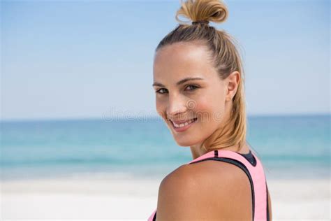 Close Up Portrait Of Smiling Woman Stock Image Image Of Hair Looking