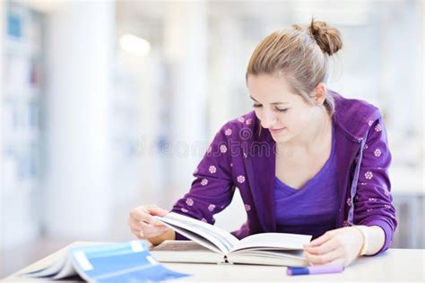 Pretty Female College Student In A Library Stock Image Image Of Cute