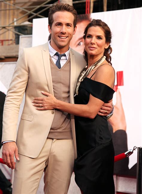 Lol Sandra Bullock Didnt Look At Naked Ryan Reynolds In Proposal