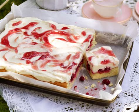Check spelling or type a new query. Schnell & einfach Kirsch-Biskuit-Kuchen mit ...