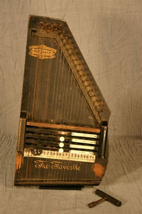Autoharp · Grinnell College Musical Instrument Collection · Grinnell