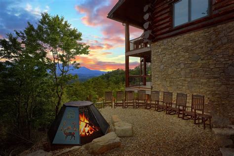 Jan 9 17 Open 6 Br Cabin Fire Pit Slps 26 Cabins For Rent In