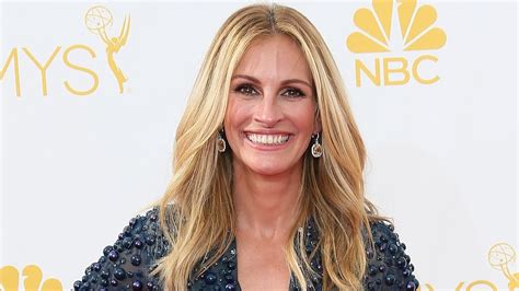 Julia Roberts Makes A Shocking Fashion Confession Were All In