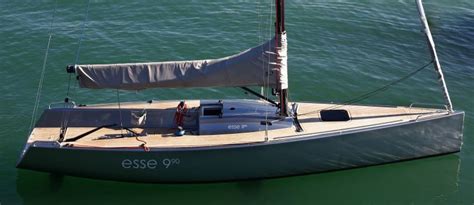 Small Daysailer Esse 950 Small Sailboats Skiffs Cool Boats Americas