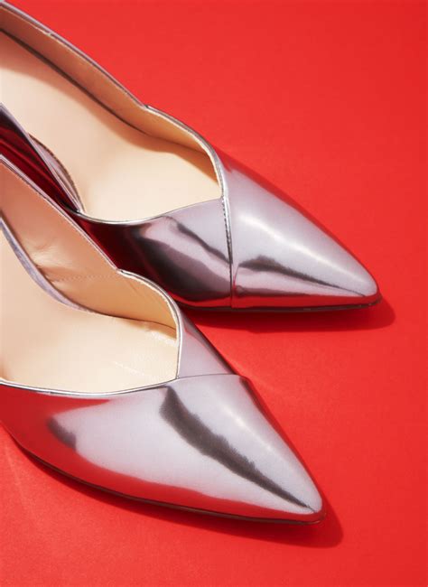 Högls High Shine Silver Shoes Have The Ability To Transform Every Look