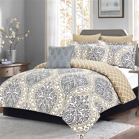 Our Beautiful Bedding Set Is A Dream Come True With An Eye Catching