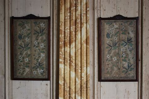 Fine Pair Of 18th Century Hand Painted Chinoiserie Framed Wallpapers