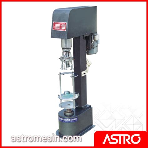 Tersedia tiga jenis alat penutup botol untuk kemasan plastik, kemasan logam dan kombinasi keduanya (multi function, bisa plastik dan logam). Mesin Penutup Botol JGS-980 | Toko Mesin Astro Surabaya