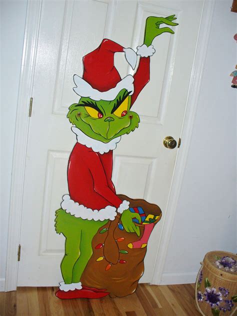 Make easy and cute glitter grinch decorations with a few supplies from the dollar store. 40 Grinch Christmas Decorations Ideas - Decoration Love