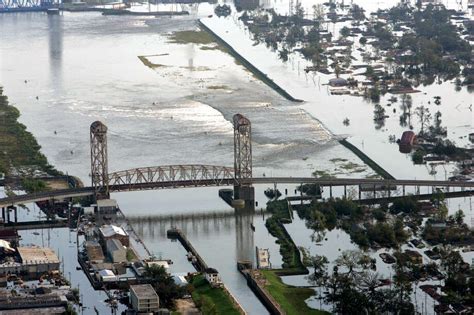 Hurricane Katrina Aug 30 2005 In Photos Houston Chronicle