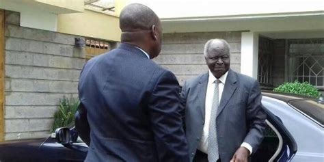 Mwai kibaki was the third president of kenya. PHOTOS: Kibaki's First Day in New Job | Samrack Media