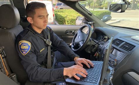 Livestreaming 911 Emergency Calls Directly To Police Officers Police