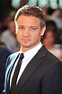 Jeremy Renner Height and Weight Measurements