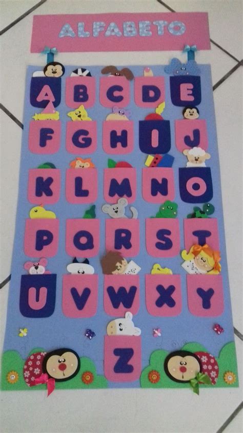 Cartaz Em Eva Com Bolsinhos Para Cada Letra Do Alfabeto Figuras Soltas