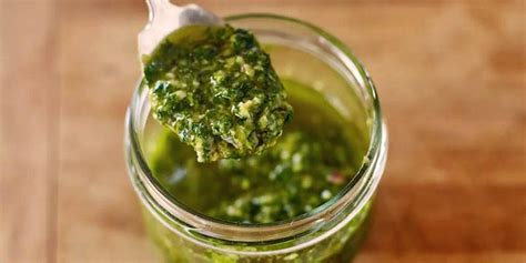 Salsa Chimichurri la más conocida de Argentina Cocinateelmundo