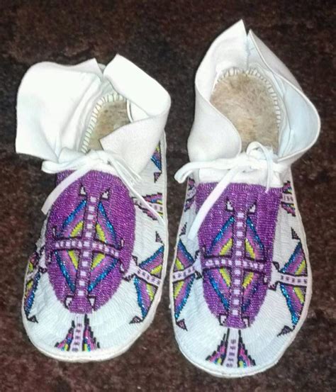 Fully Beaded Moccasins Beaded Moccasins Native Beading Patterns