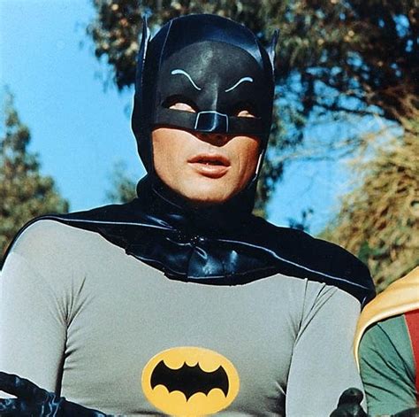 Adam West Conhecido Por Interpretar Batman Na Tv Morre Aos 88 Anos