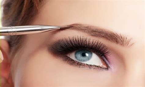 Use random strokes instead of using strokes in lines because it makes eyebrow unrealistic. How to fill Eyebrows with Eyebrow Pencil/ Powder: Tutorial