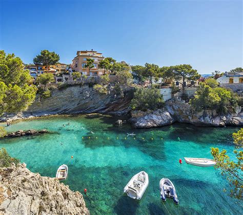 The climate is always mild, and everywhere you go, you'll find the true mediterranean lifestyle and cuisine. Paguera auf Mallorca: Tipps für den Südwesten der Insel