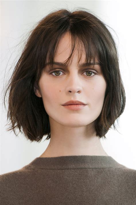 So give one a try. Low Maintenance Androgynous Haircuts For Round Faces - On ...