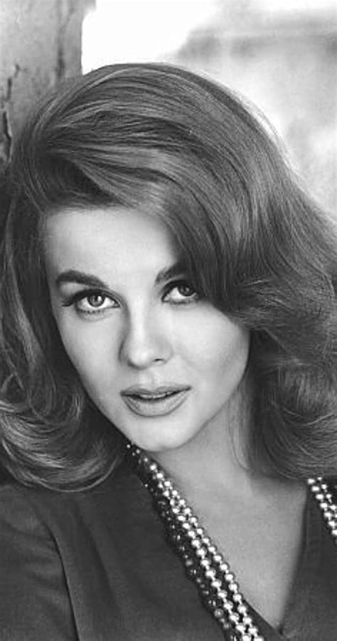 classic actresses beautiful actresses vintage hollywood classic hollywood divas ann margret